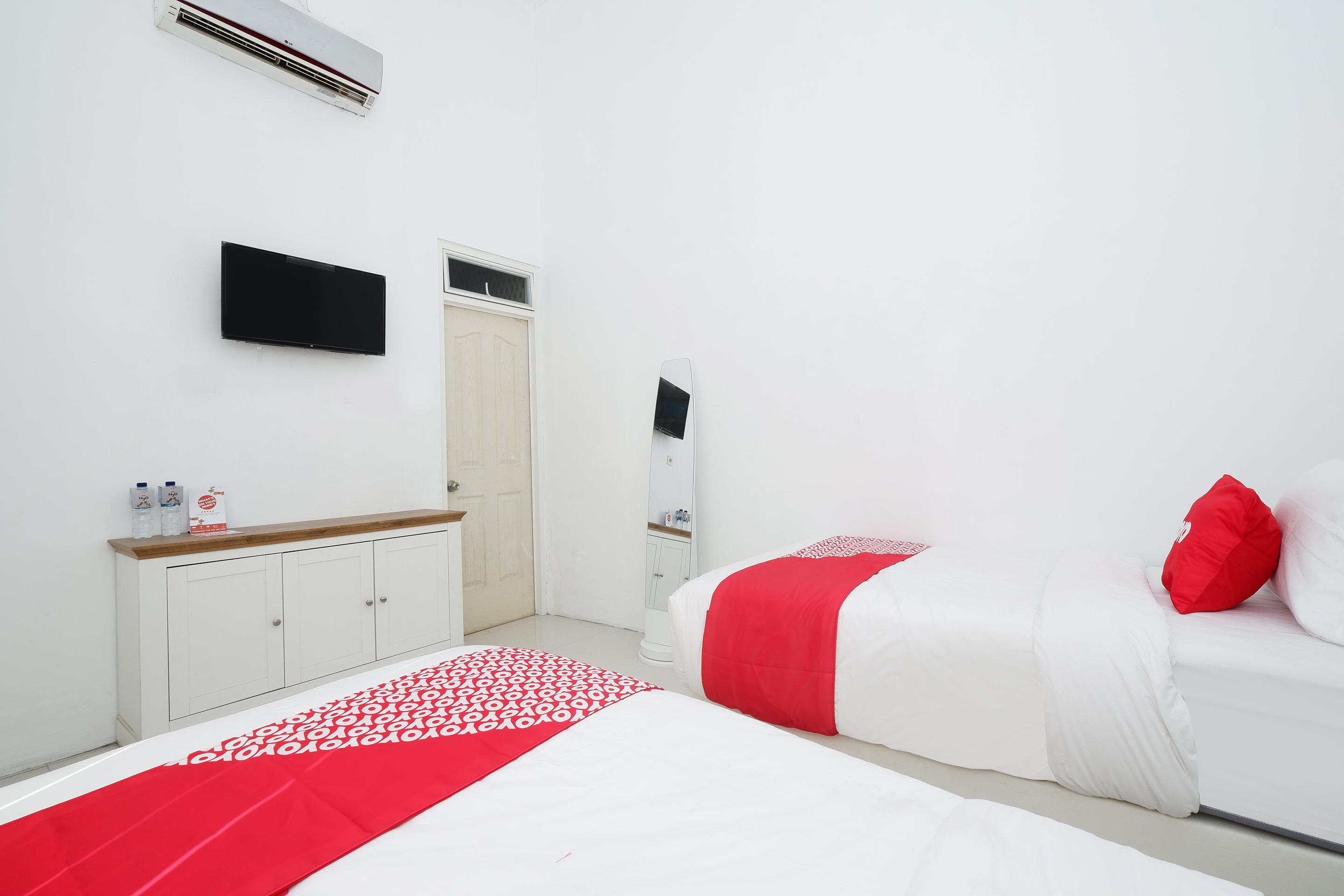 Griya Rw Family Guest House Redpartner Solo Exterior foto
