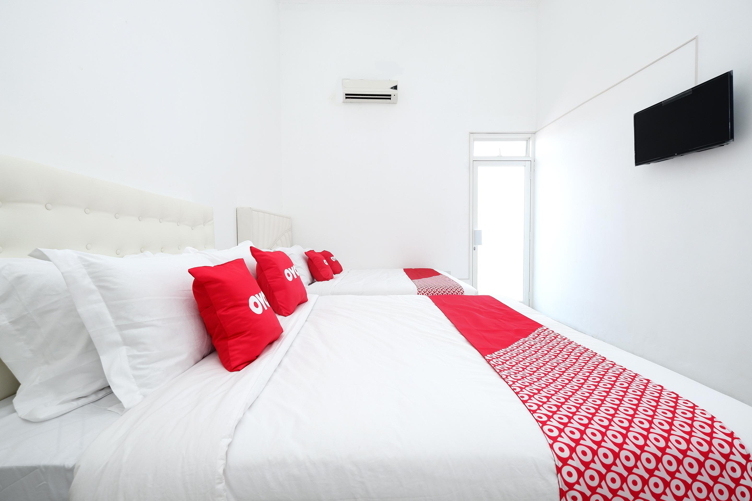 Griya Rw Family Guest House Redpartner Solo Exterior foto