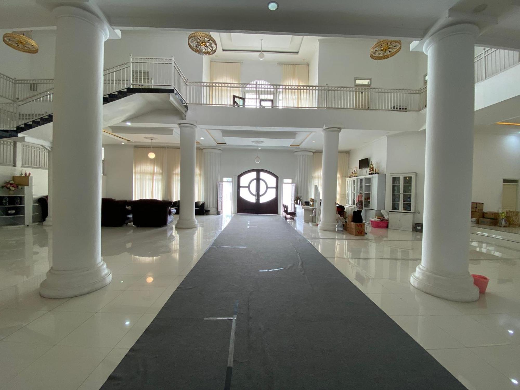 Griya Rw Family Guest House Redpartner Solo Exterior foto