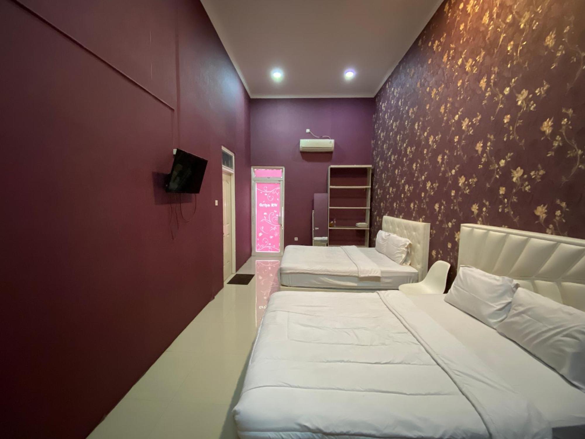 Griya Rw Family Guest House Redpartner Solo Exterior foto