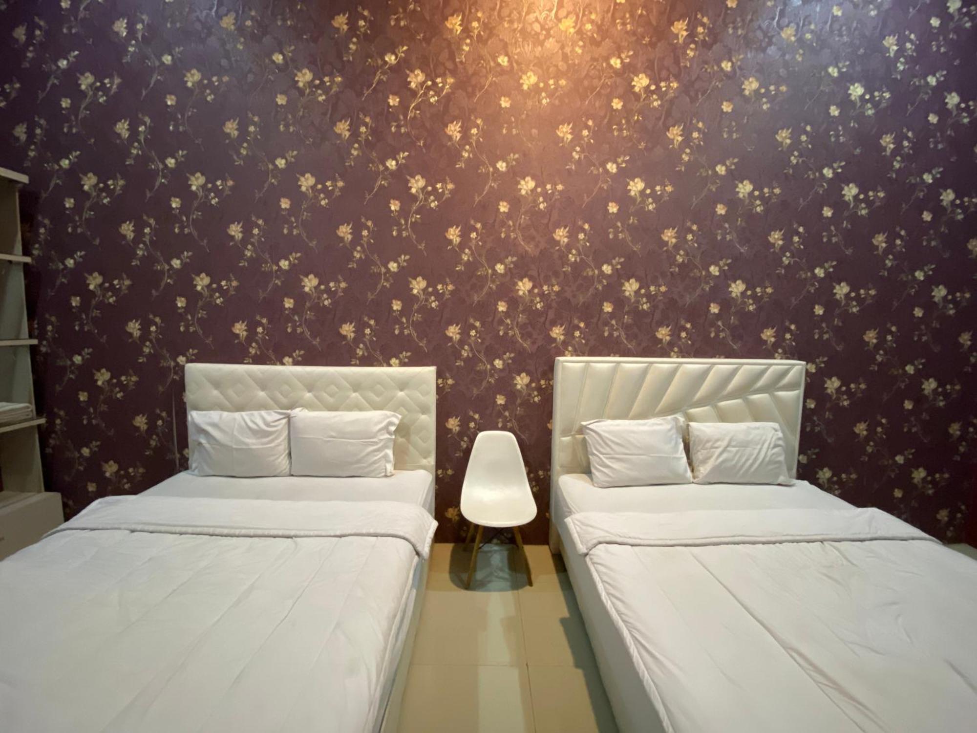 Griya Rw Family Guest House Redpartner Solo Exterior foto